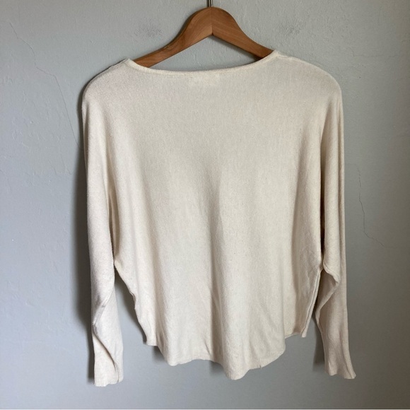Milano Cream Sweater Size Medium - Picture 2 of 5
